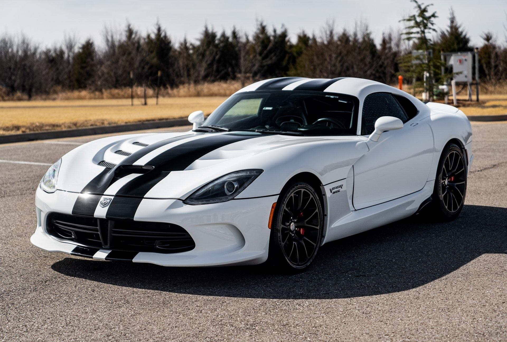 Full Hood and Mirror Kit | Dodge Viper ACR 2015