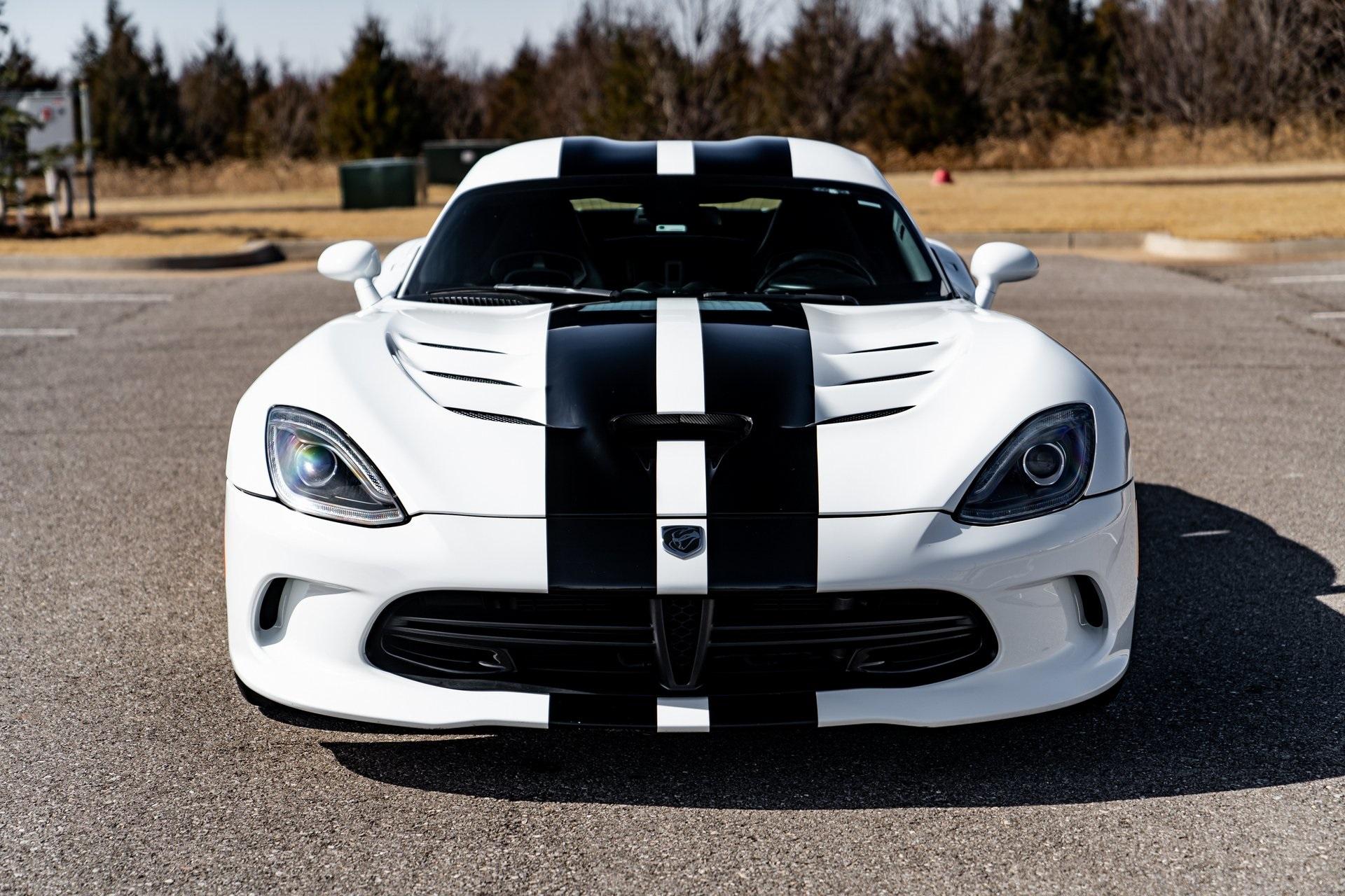 Hood and Mirror Kit | Dodge Viper ACR 2016