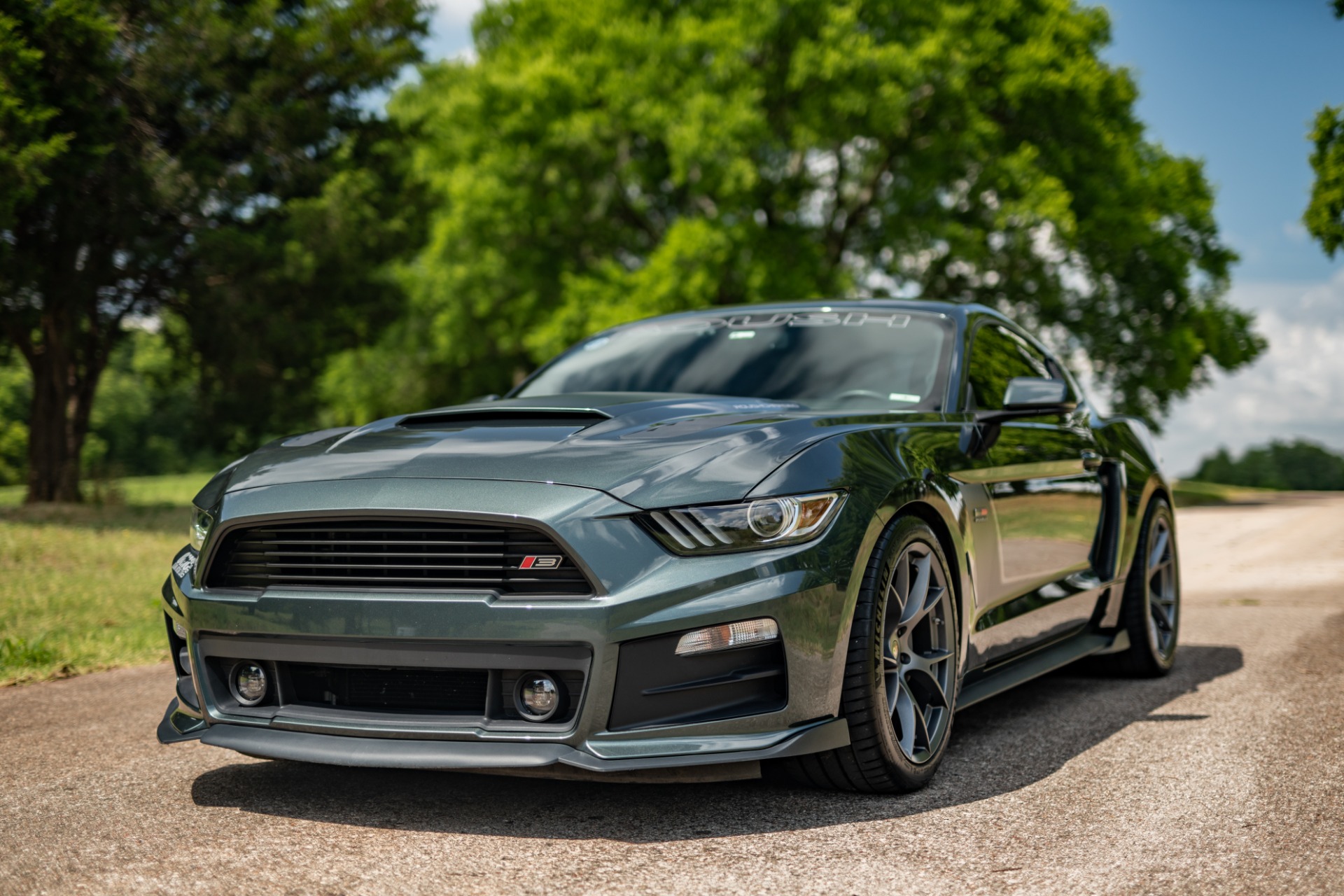 Ford Mustang 2015 Roush Stage 1 красный