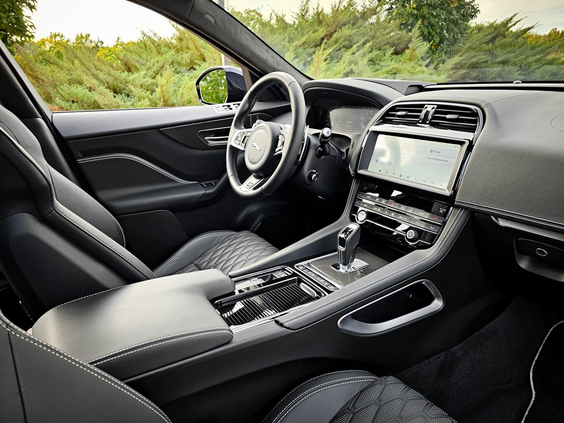 Jaguar f pace 2020 top