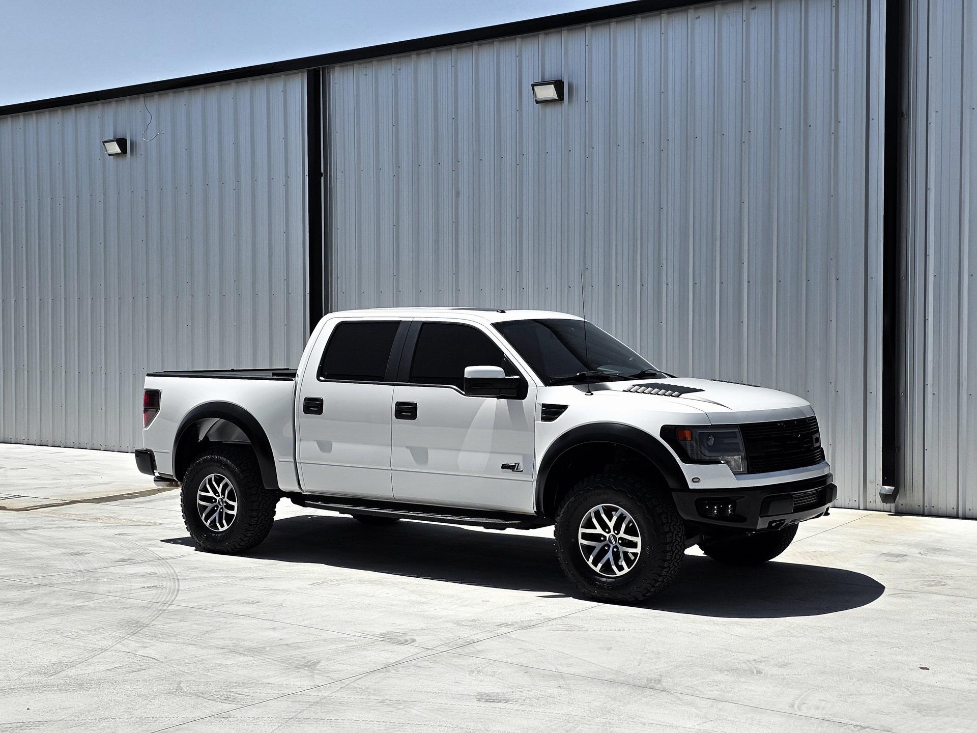 White Svt Raptor 2013 Ford Raptor White 2013 Ford F 150 SVT Raptor Goes Beige