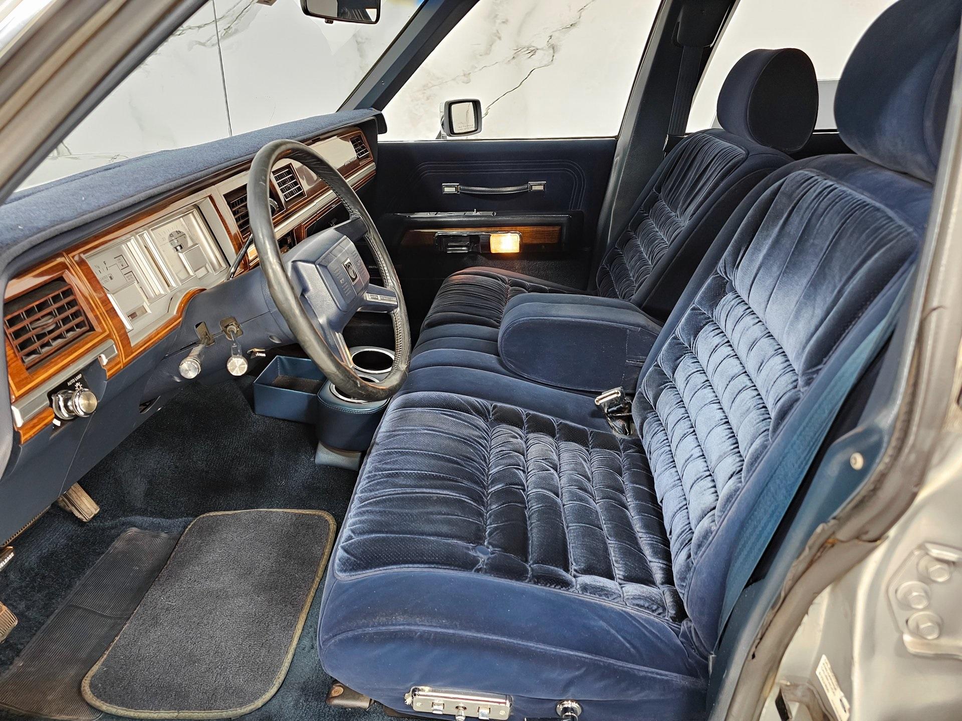 1988 Mercury Grand Marquis LS photo 17