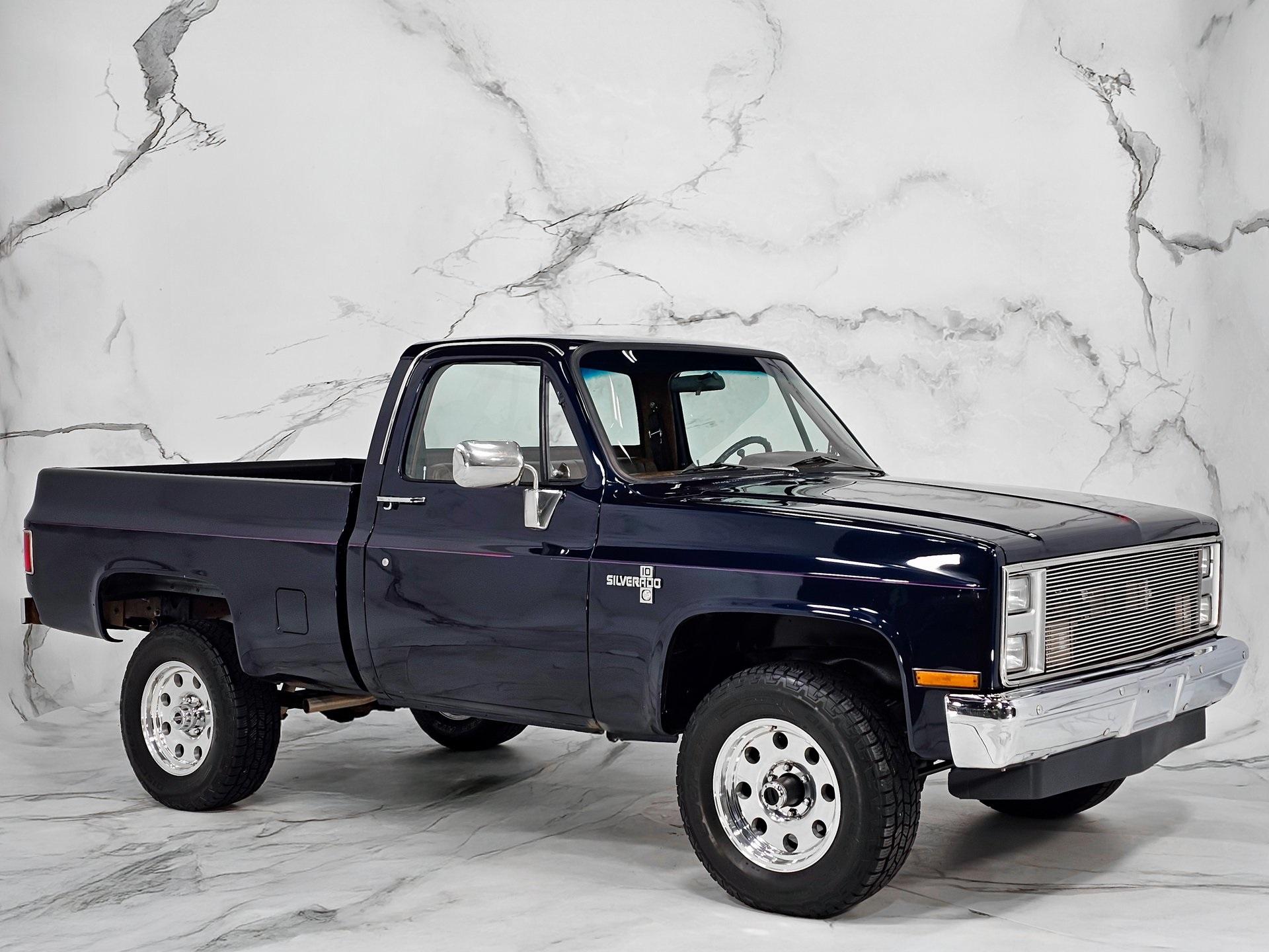 Custom 1982 Chevy Truck
