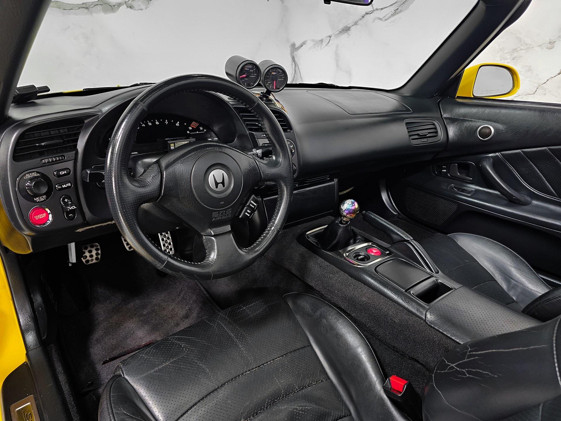 2001 Honda S2000 Base photo 13