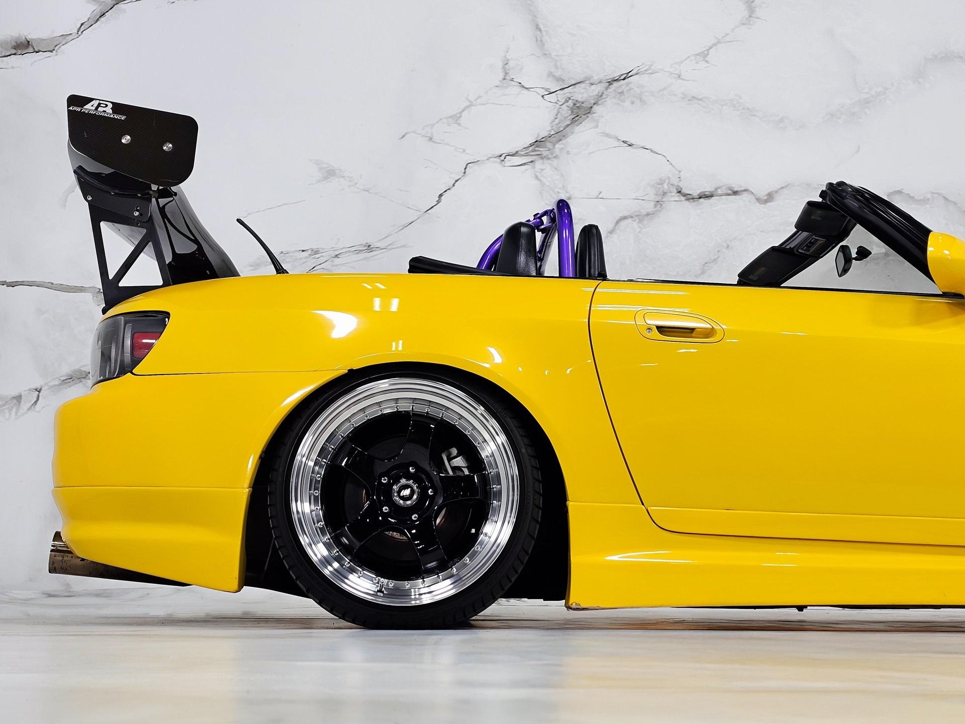 2001 Honda S2000 Base photo 17