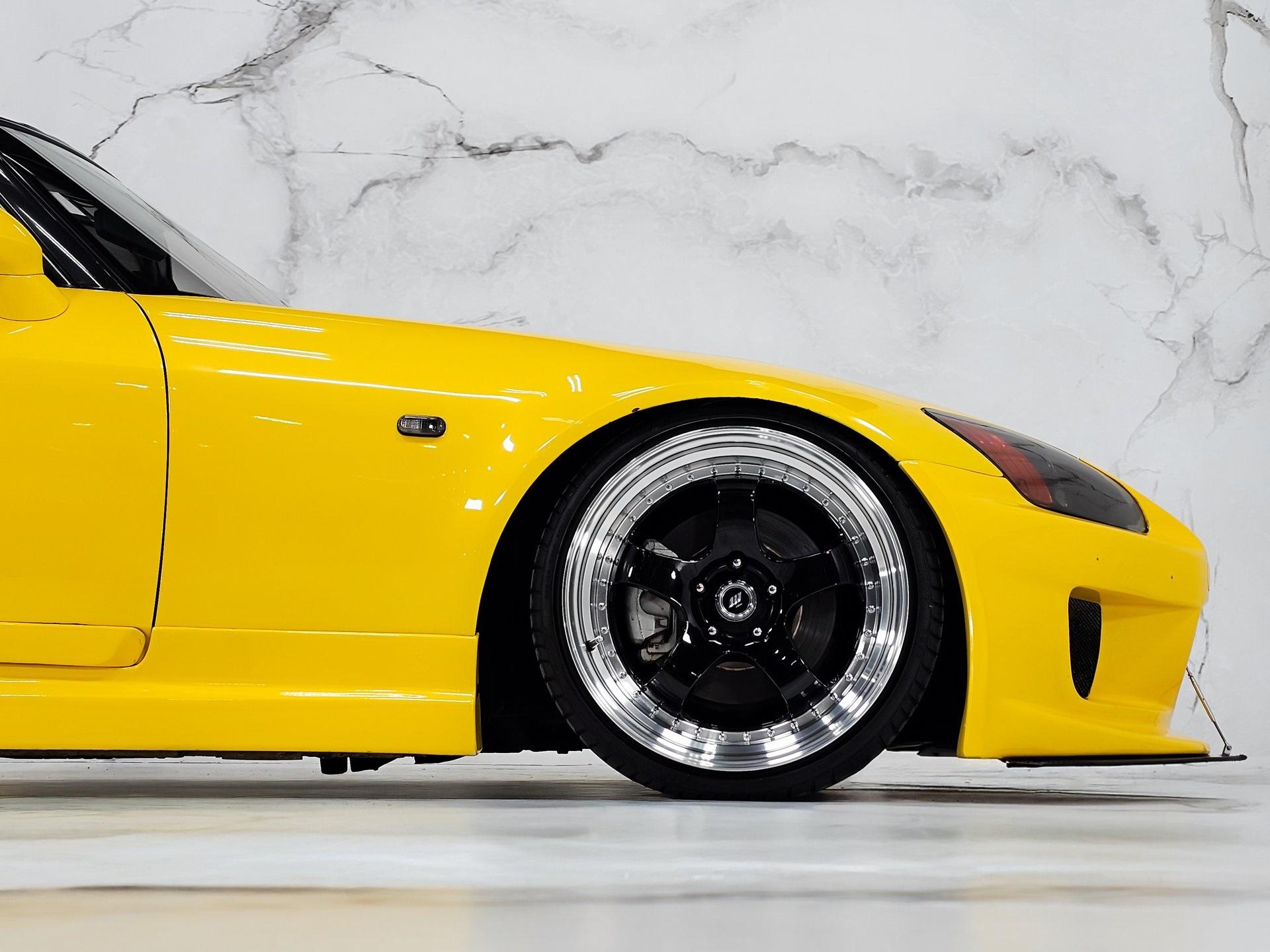 2001 Honda S2000 Base photo 18