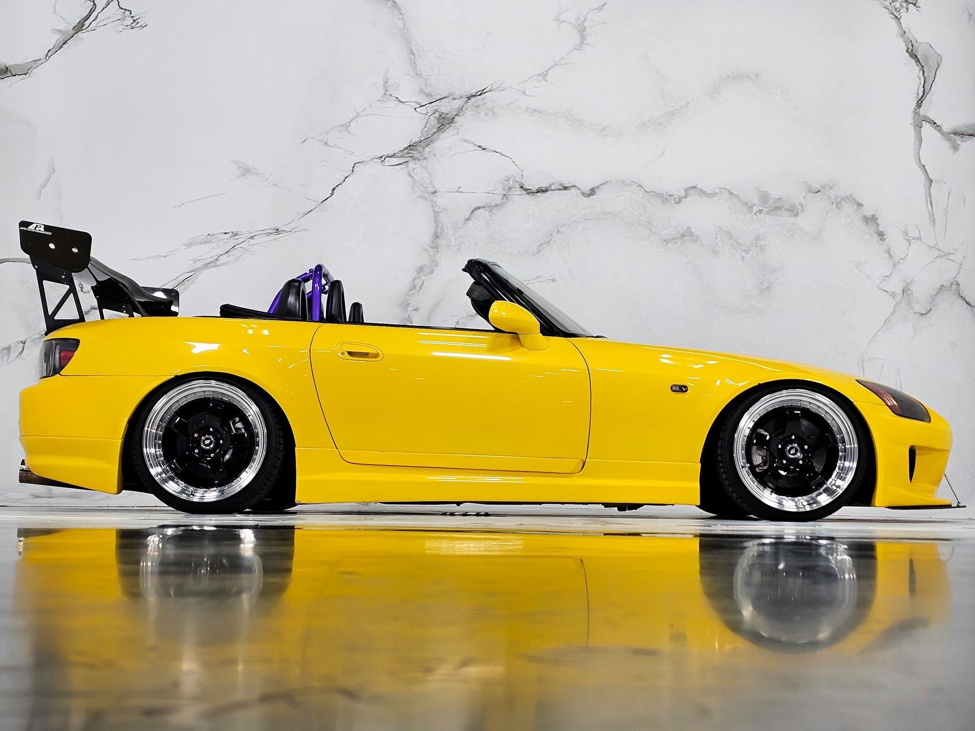 2001 Honda S2000 Base photo 4