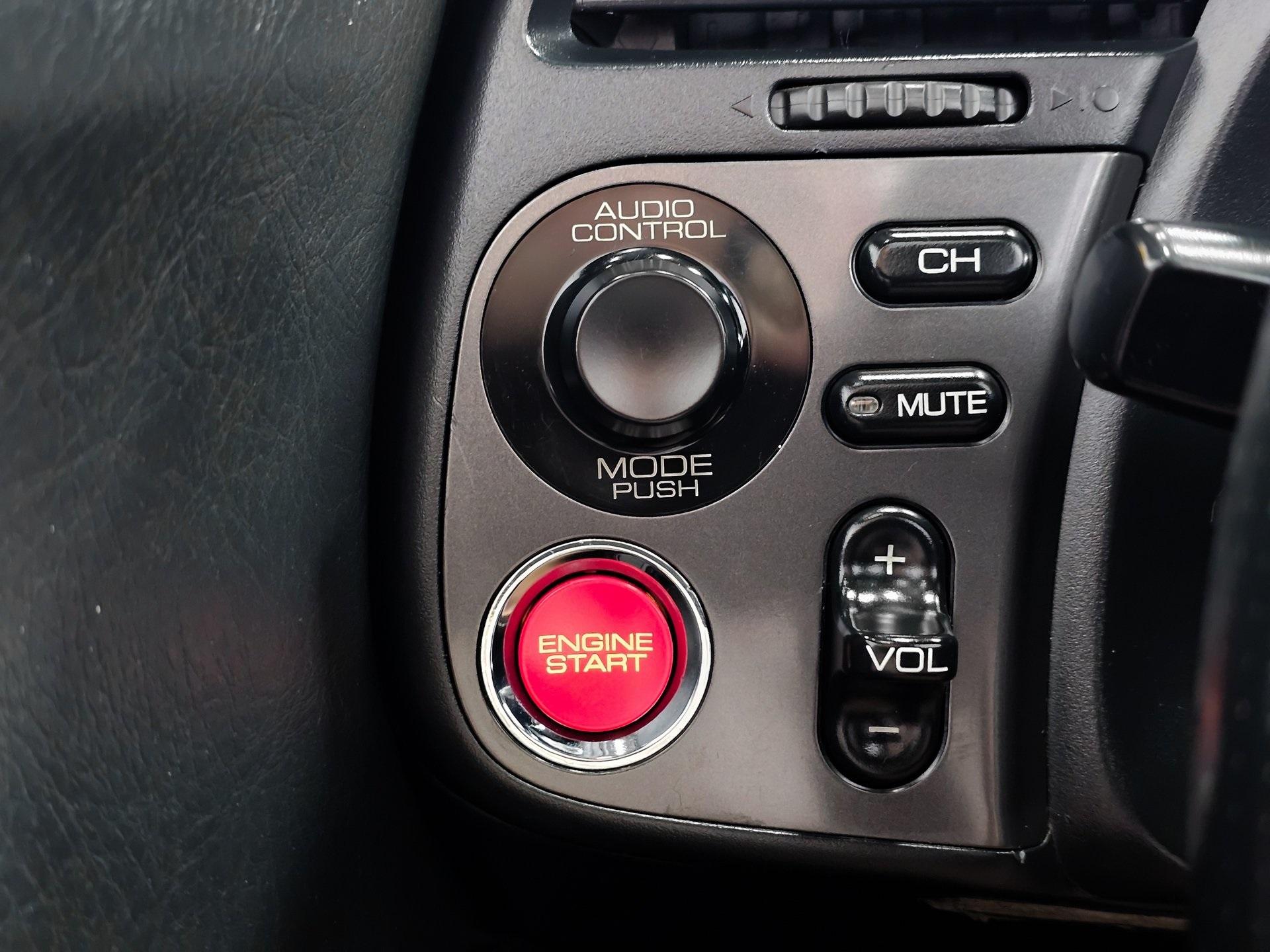 2001 Honda S2000 Base photo 37