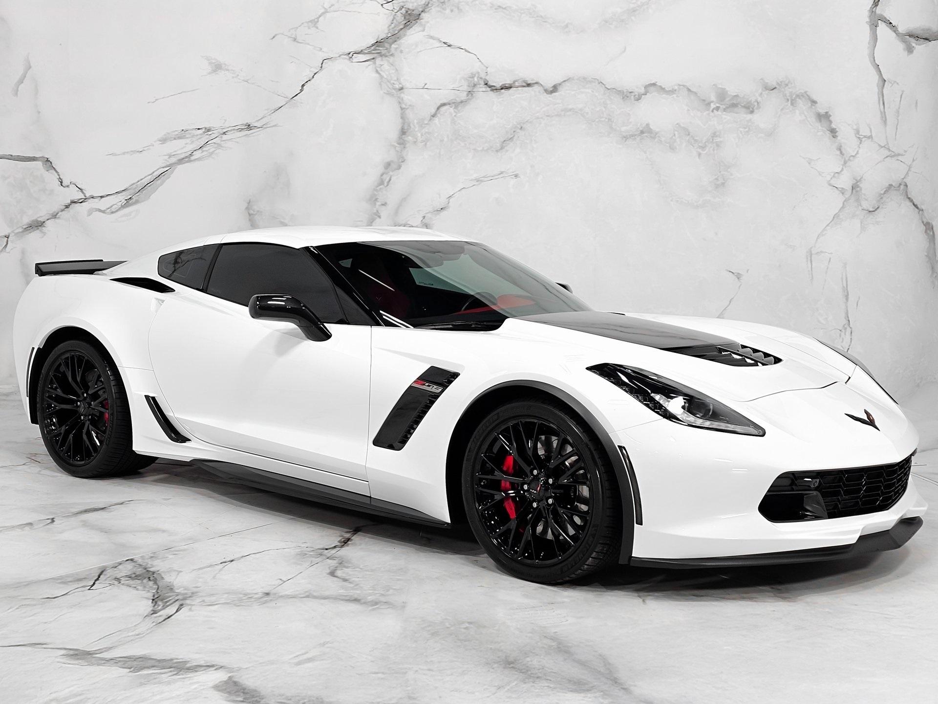 Used-2019-Chevrolet-Corvette-