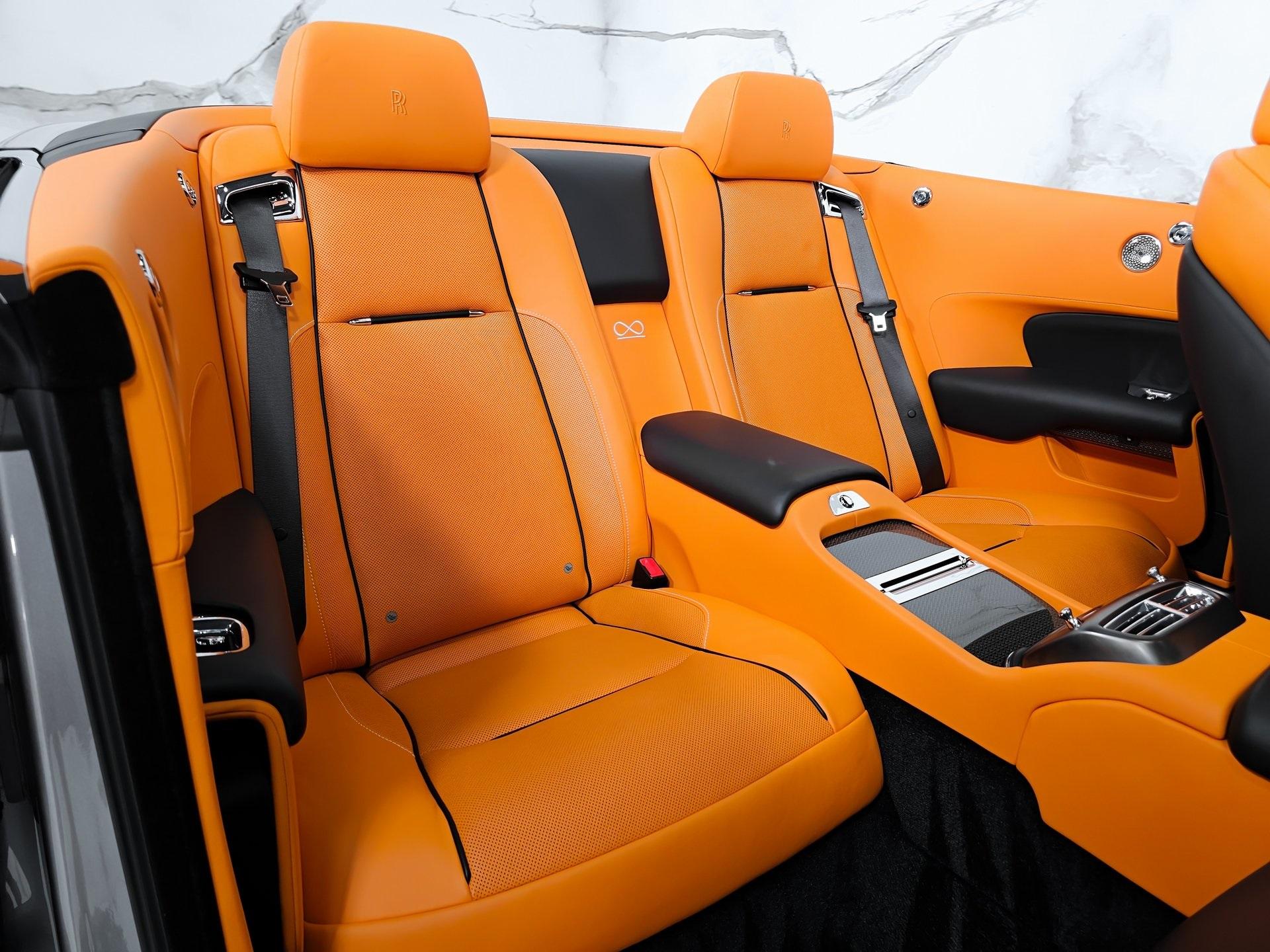 2018 Rolls Royce Dawn RR6 photo 17