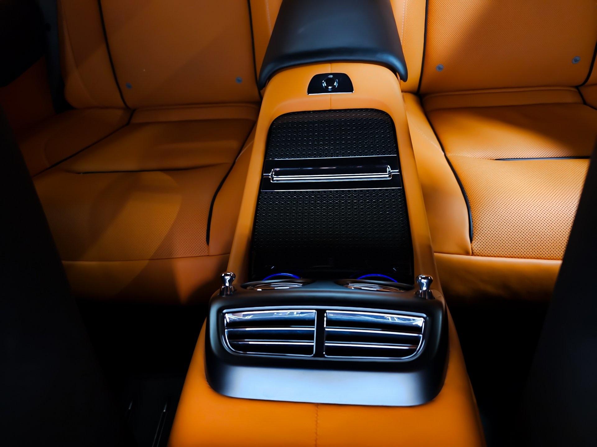 2018 Rolls Royce Dawn RR6 photo 34
