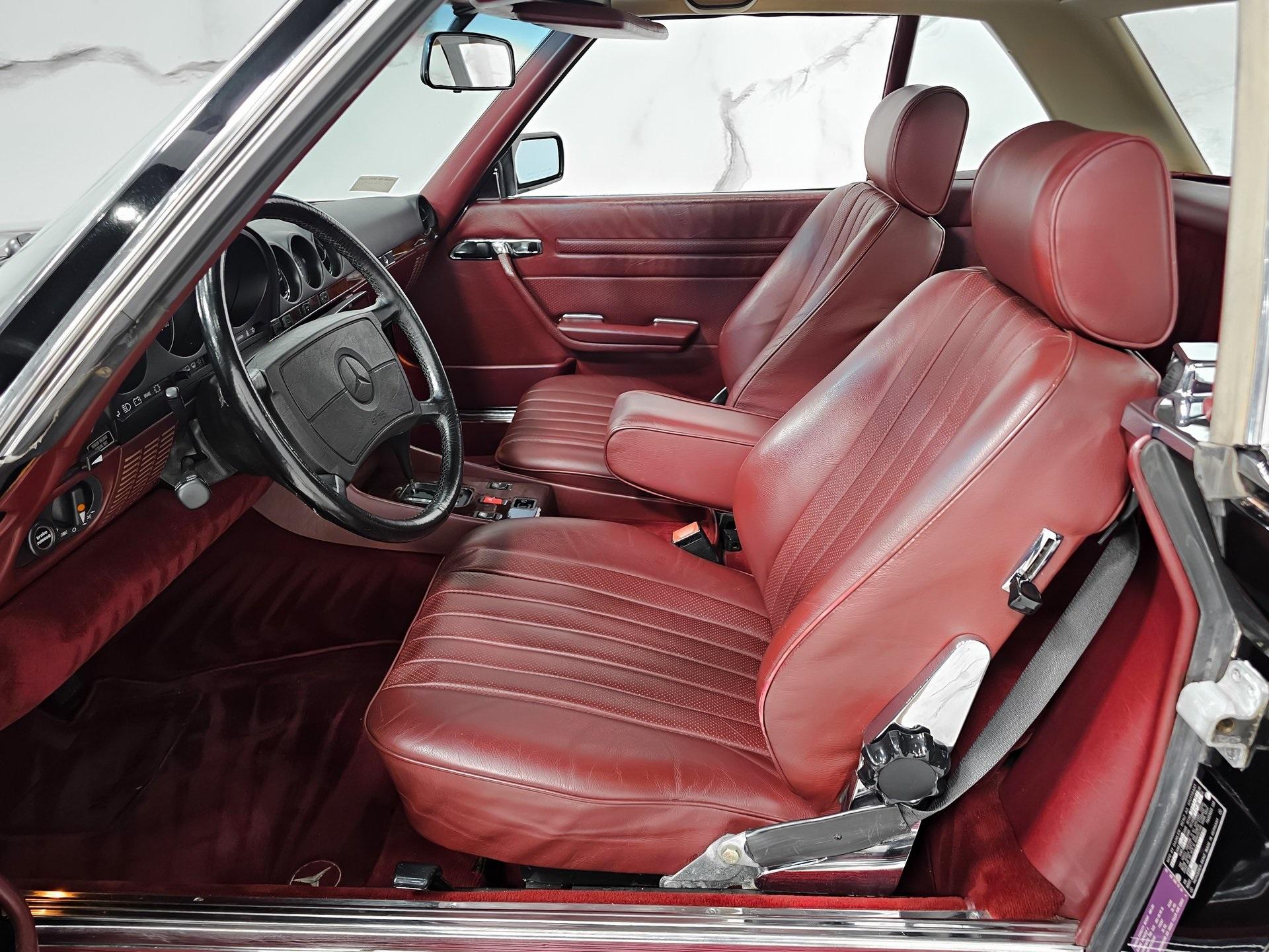 1986 Mercedes Benz 560 photo 3