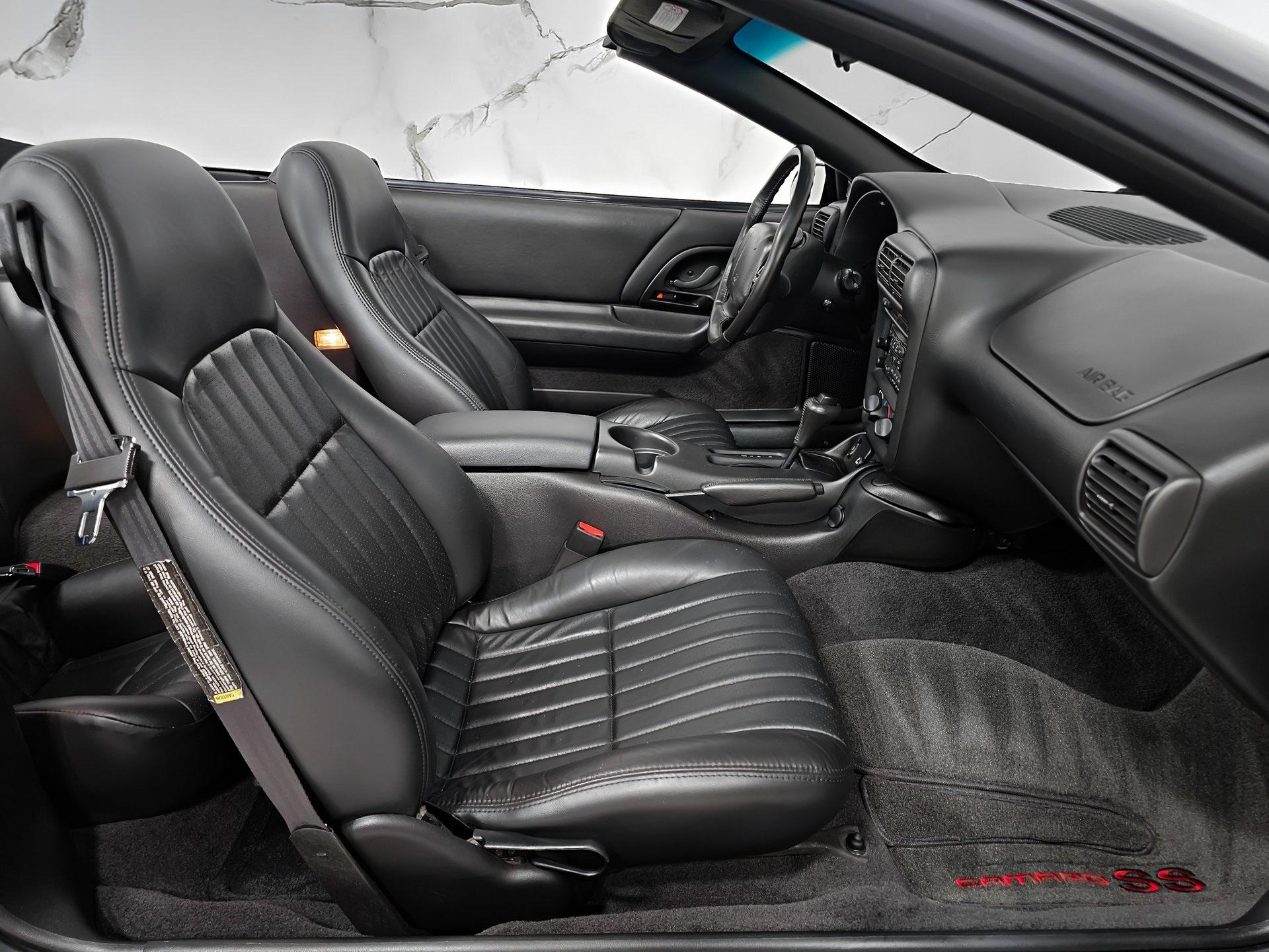 2002 Chevrolet Camaro Sport Coupe photo 4