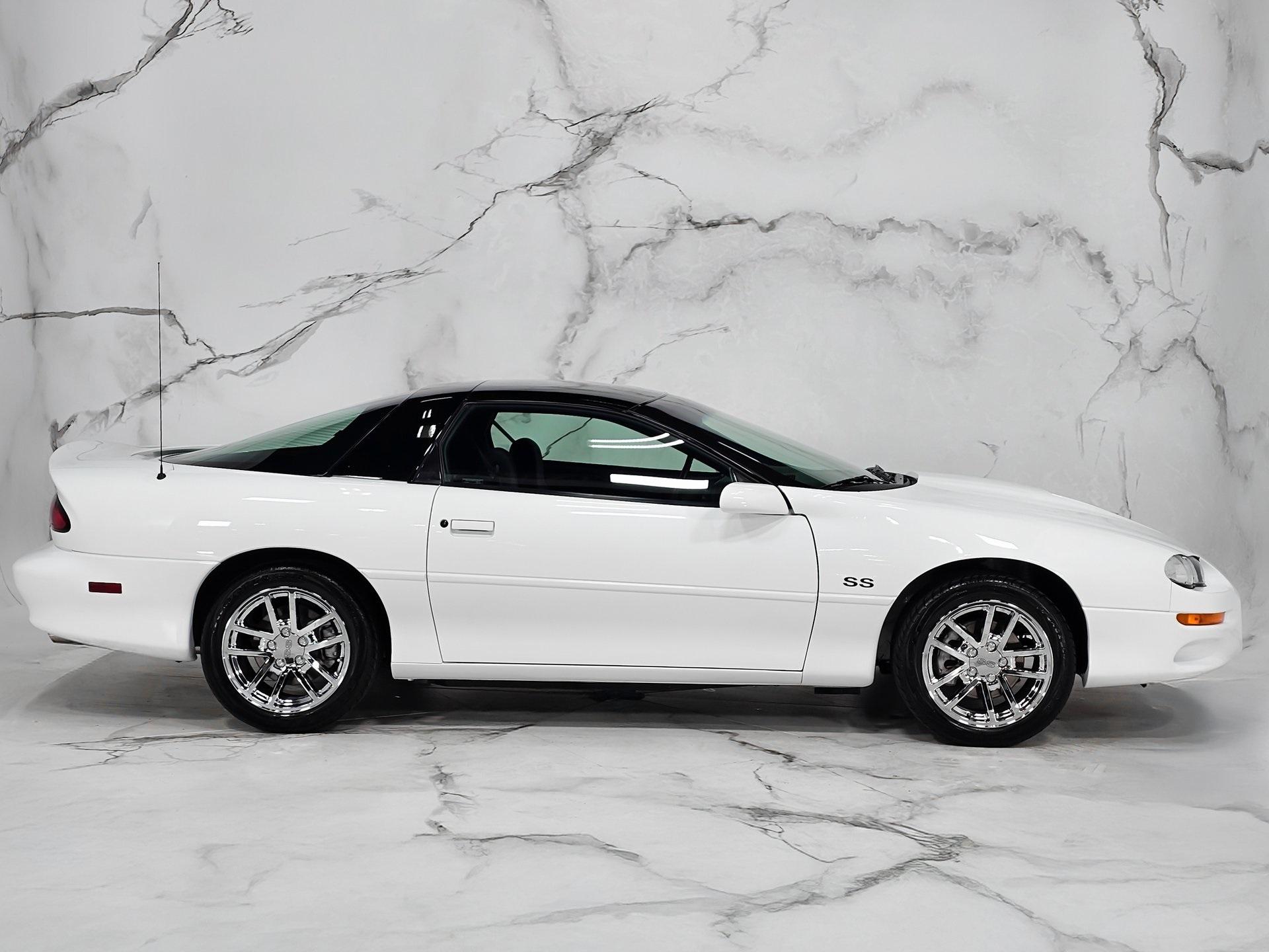 2000 Chevrolet Camaro SS photo 4