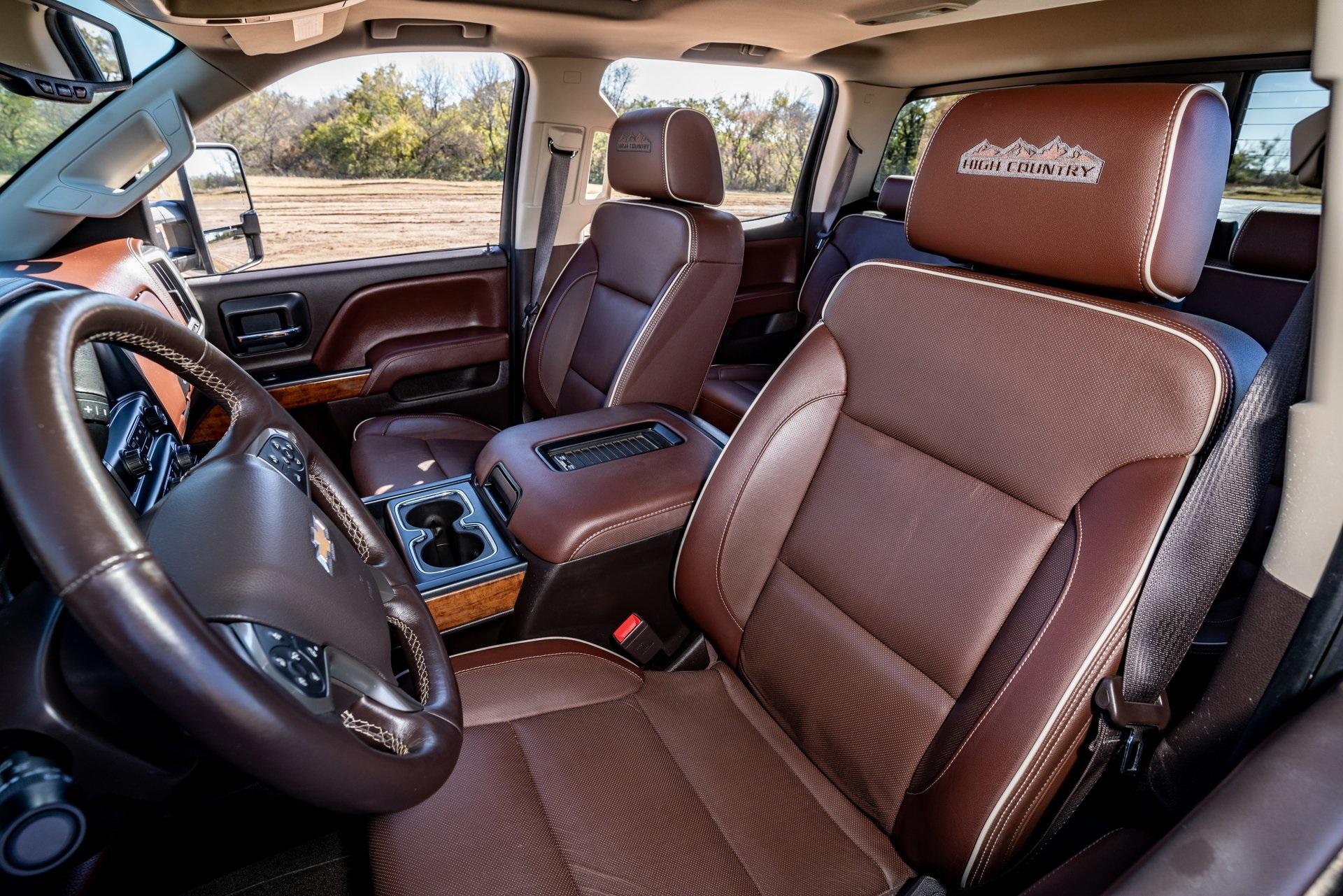 2017 Chevy 2500 High Country Interior