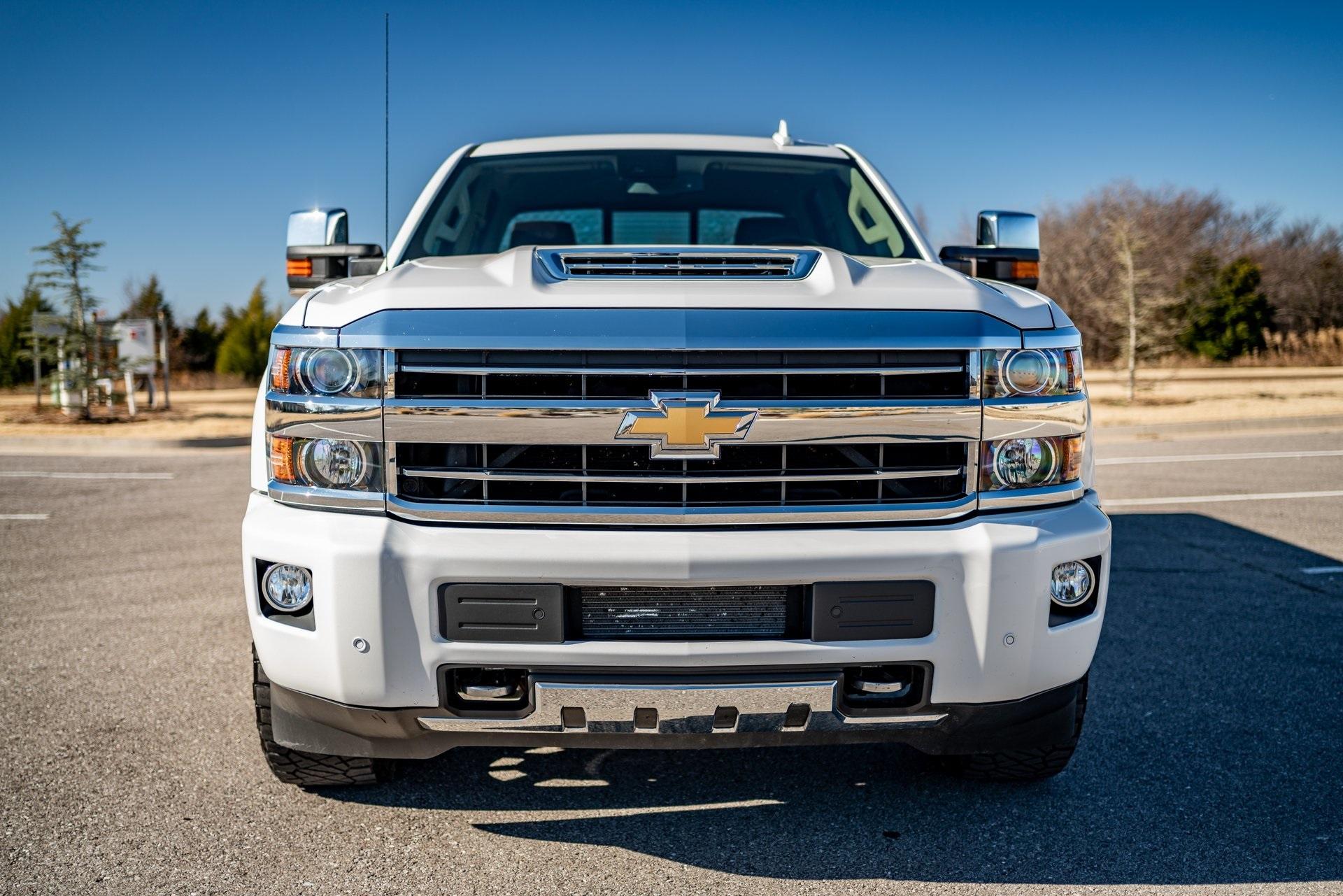 Grille Kit | CHEVROLET SILVERADO 2500HD HIGH COUNTRY 2019 Grille Kit | CHEVROLET SILVERADO 2500HD HIGH COUNTRY 2019