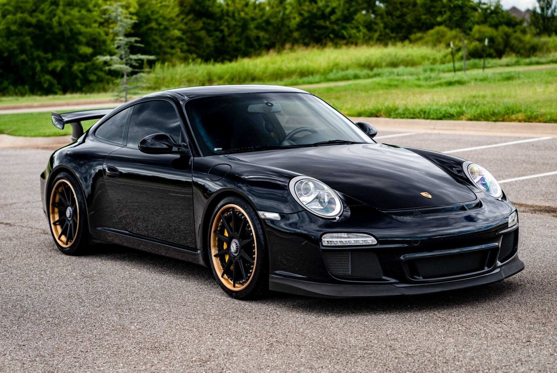 Spark Model Porsche 997 GT3 Model SF073 N.88 Carrer 1:43