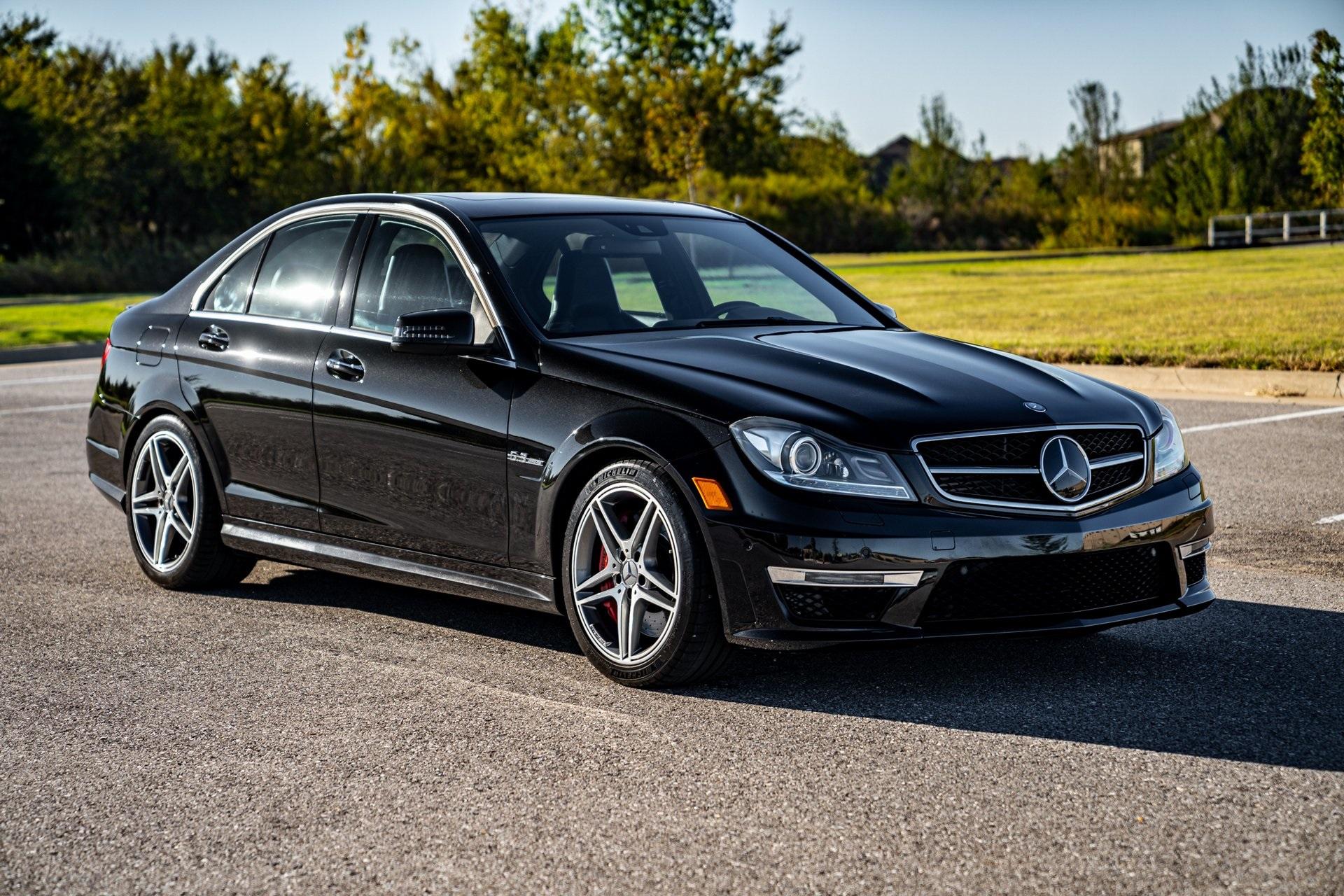 Mercedes-Benz C63 AMG W204 widebody in matt gray