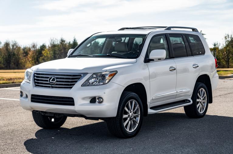 Used 2009 Lexus LX 570/Rear Entertainment/Cool Box/Extra Clean For