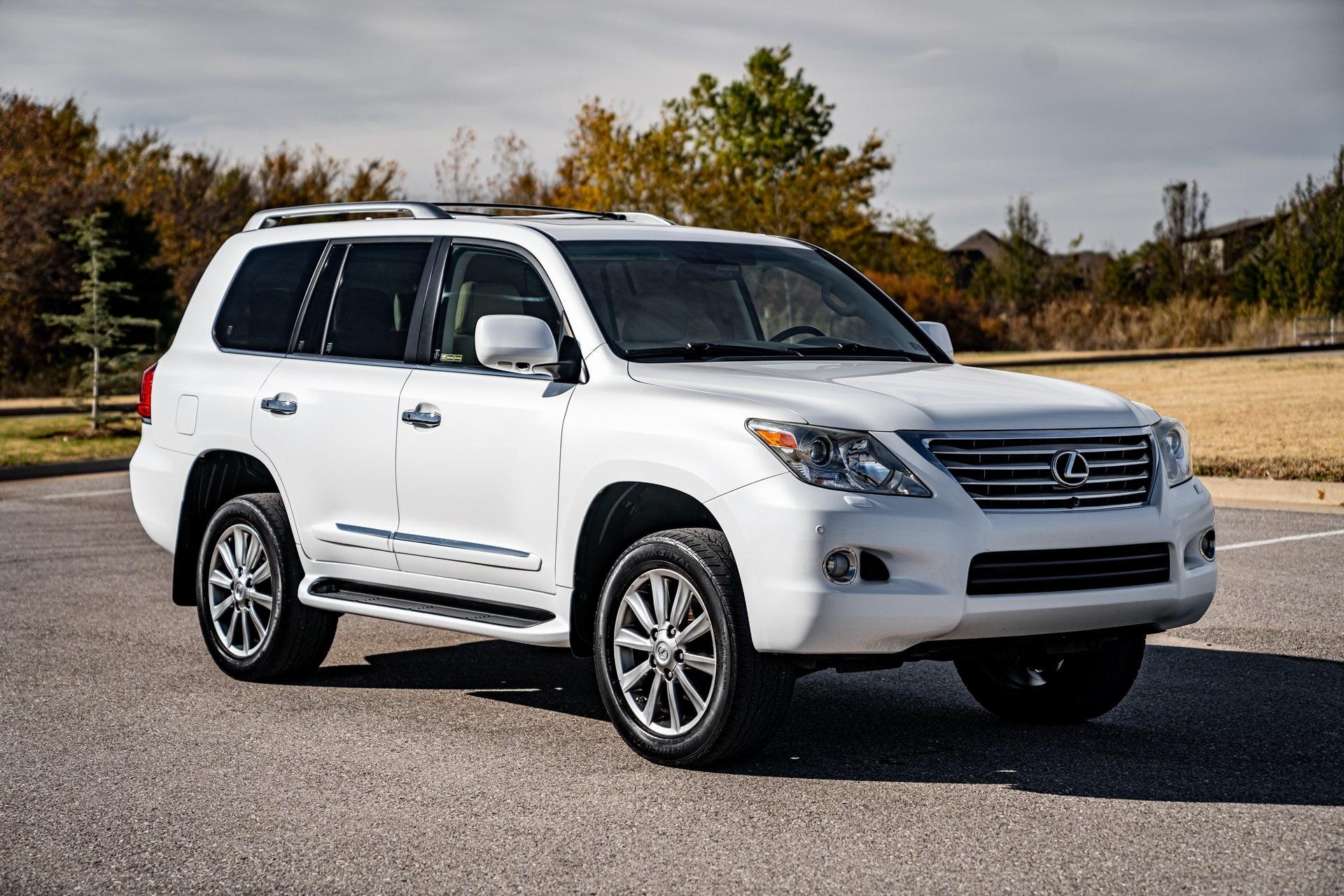 Used 2009 Lexus LX 570/Rear Entertainment/Cool Box/Extra Clean For
