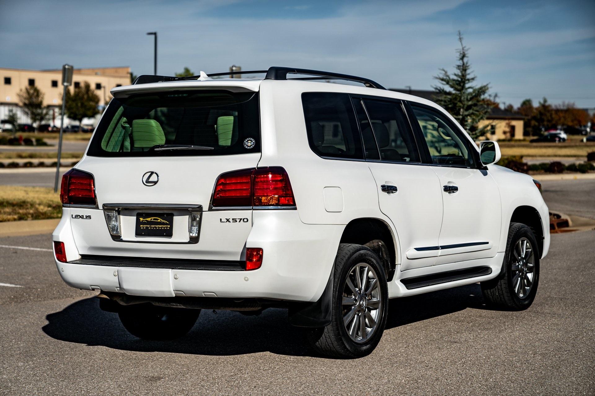 Used 2009 Lexus LX 570/Rear Entertainment/Cool Box/Extra Clean For